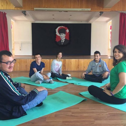 NİLÜFER İŞ OKULU ENGELLİ ÖĞRENCİLER YOGA PROJESİ